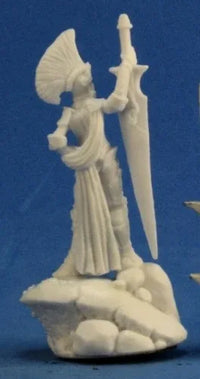 Female Paladin 77302