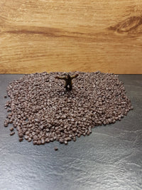 Kies: Dunkelbraun, 2–4 mm
